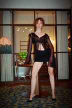 Прозора блуза