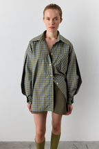 Картата сорочка вільного крою