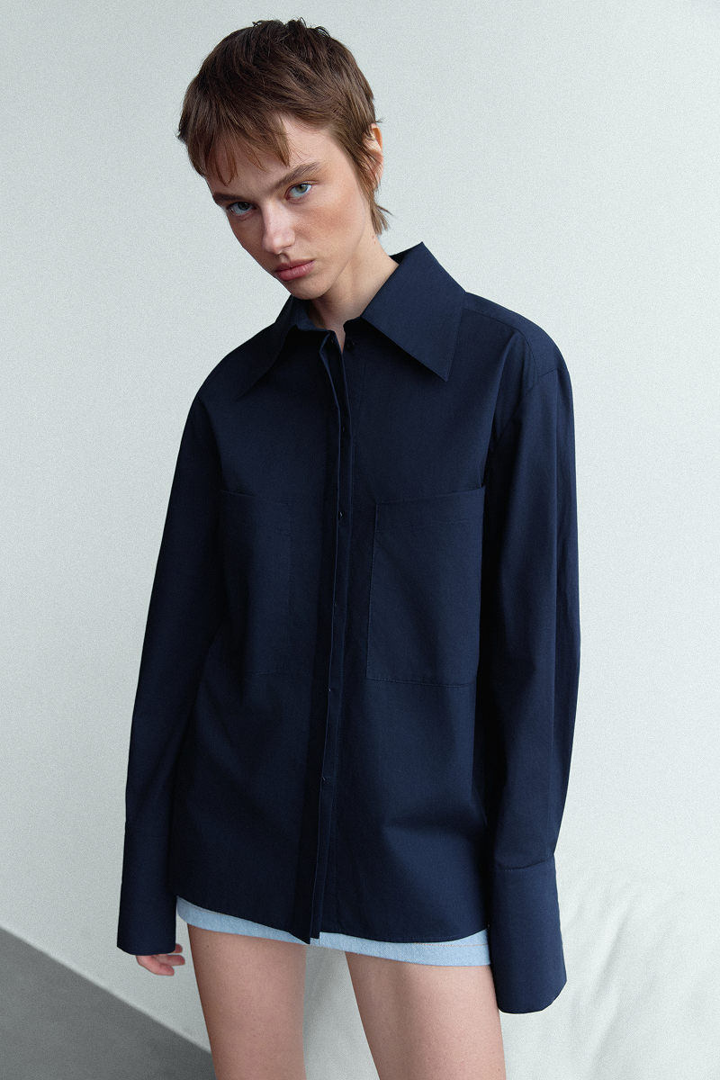 Синя сорочка класичного крою