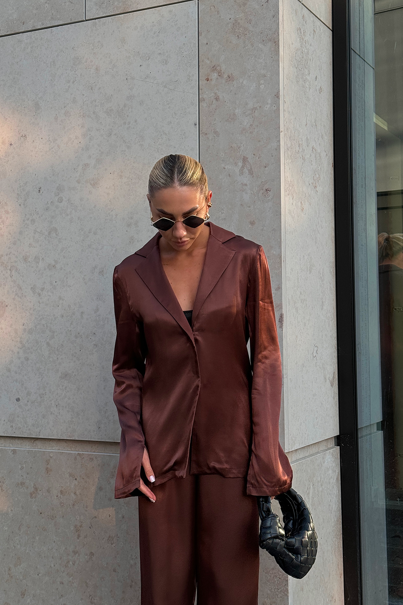 Сатинова сорочка