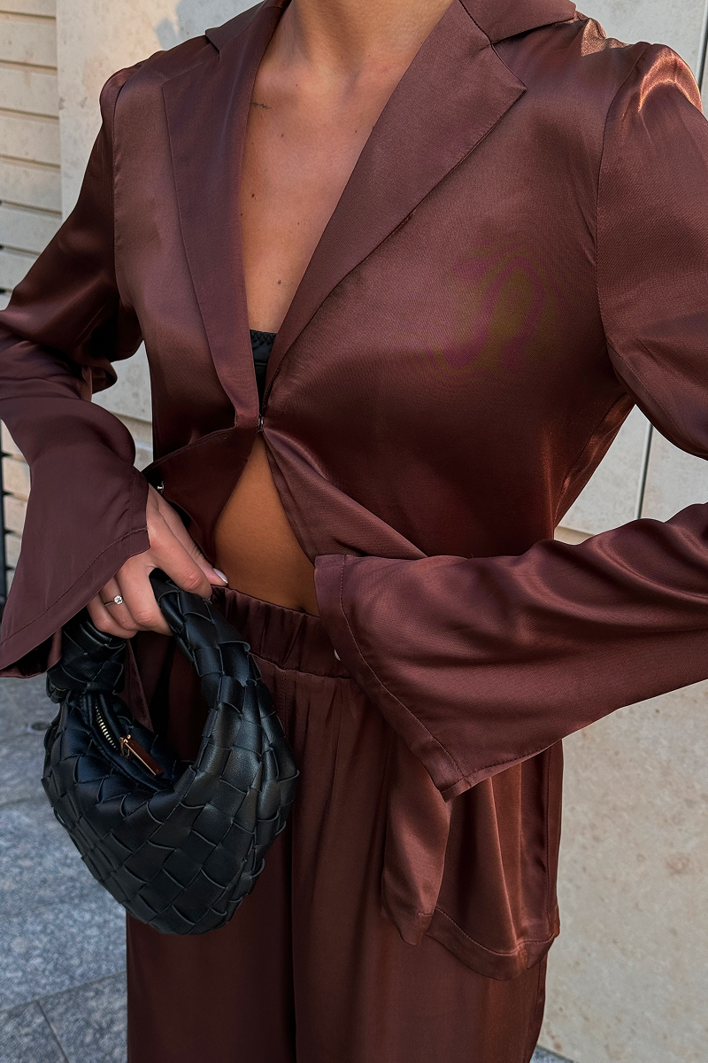 Сатинова сорочка